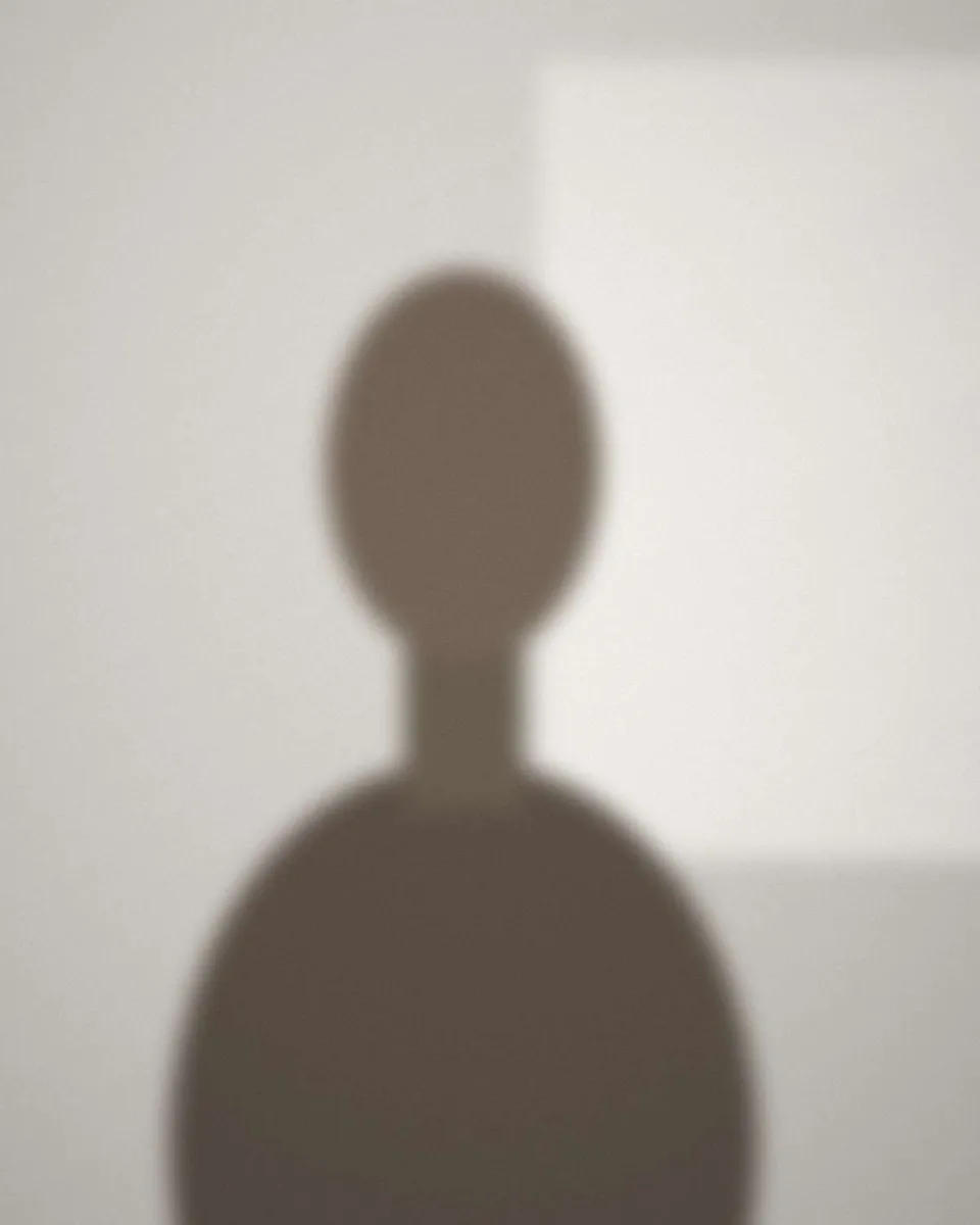 Portrait de Inès Bouaziz, architecte d'intérieur