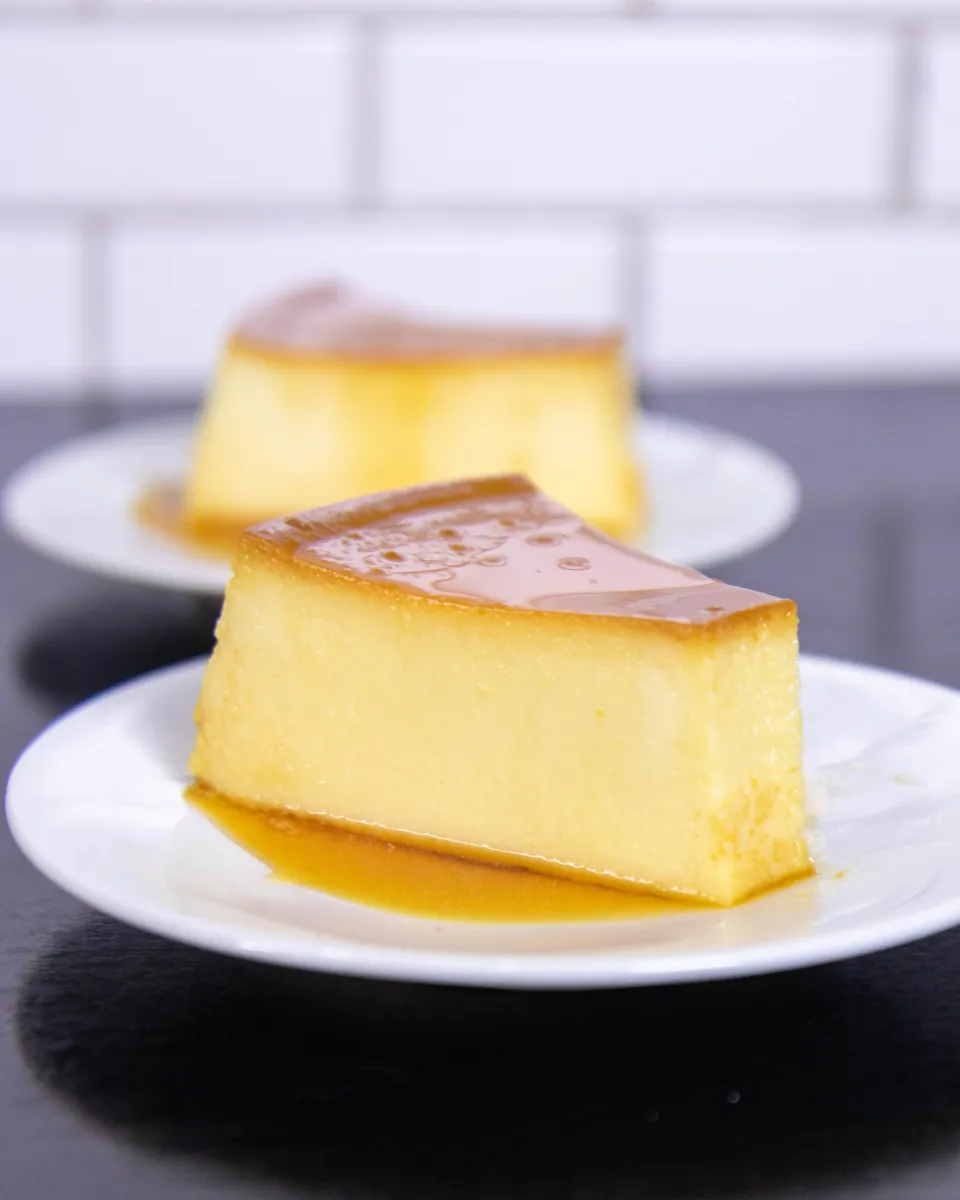 Part de flan pâtissier à la vanille